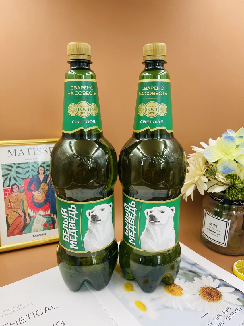 俄罗斯大白熊啤酒 1500ml一瓶 6瓶一件批 一件代发批发