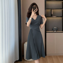 夏季新款2024年韩版时尚修身显瘦收腰气质名媛领百褶女士连衣裙