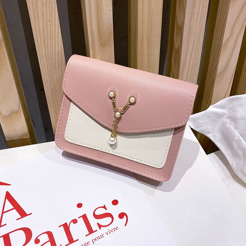 Women's Bag 2020 New Contrast Color Hanging Pearl Chain Shoulder Small Square Bag Fashion Leisure Phone Bag Gift Small Bag