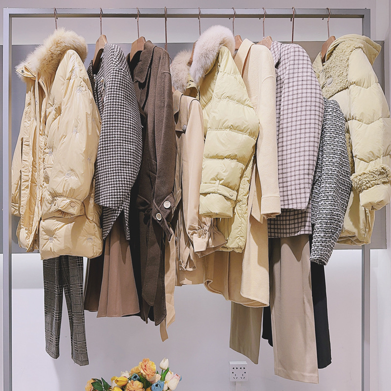 秋水秋冬装剪标撤柜杂款尾货走份实体直播货源品牌折扣女装批发