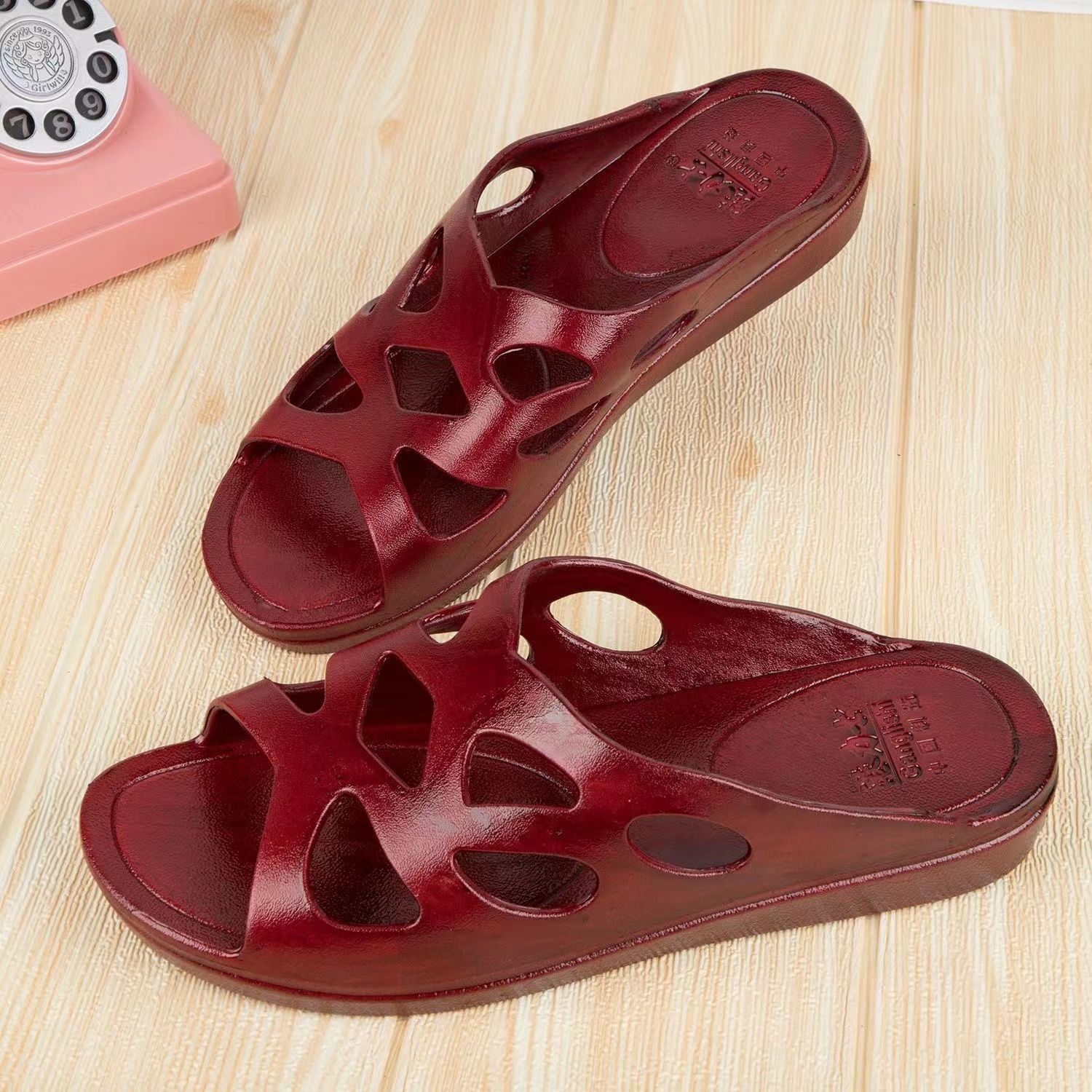 中年女士拖鞋拖鞋女上班族大妈老式油拖女老太太洗澡夏季经典浴室