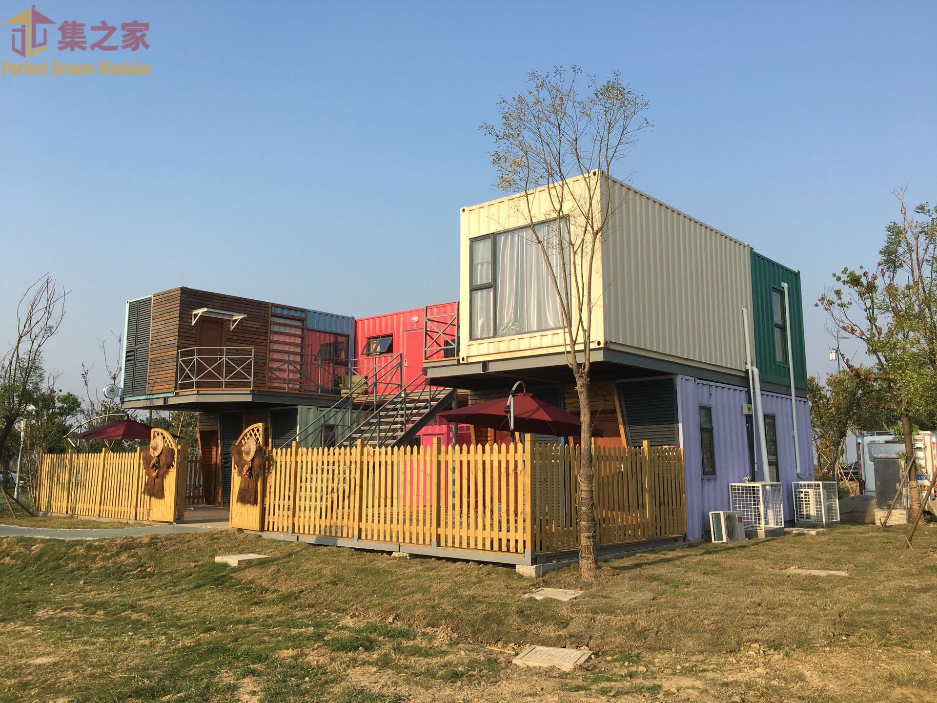 莲花山酒店 酒店客房公寓民宿景区露营地度假村驿站移动集装箱房