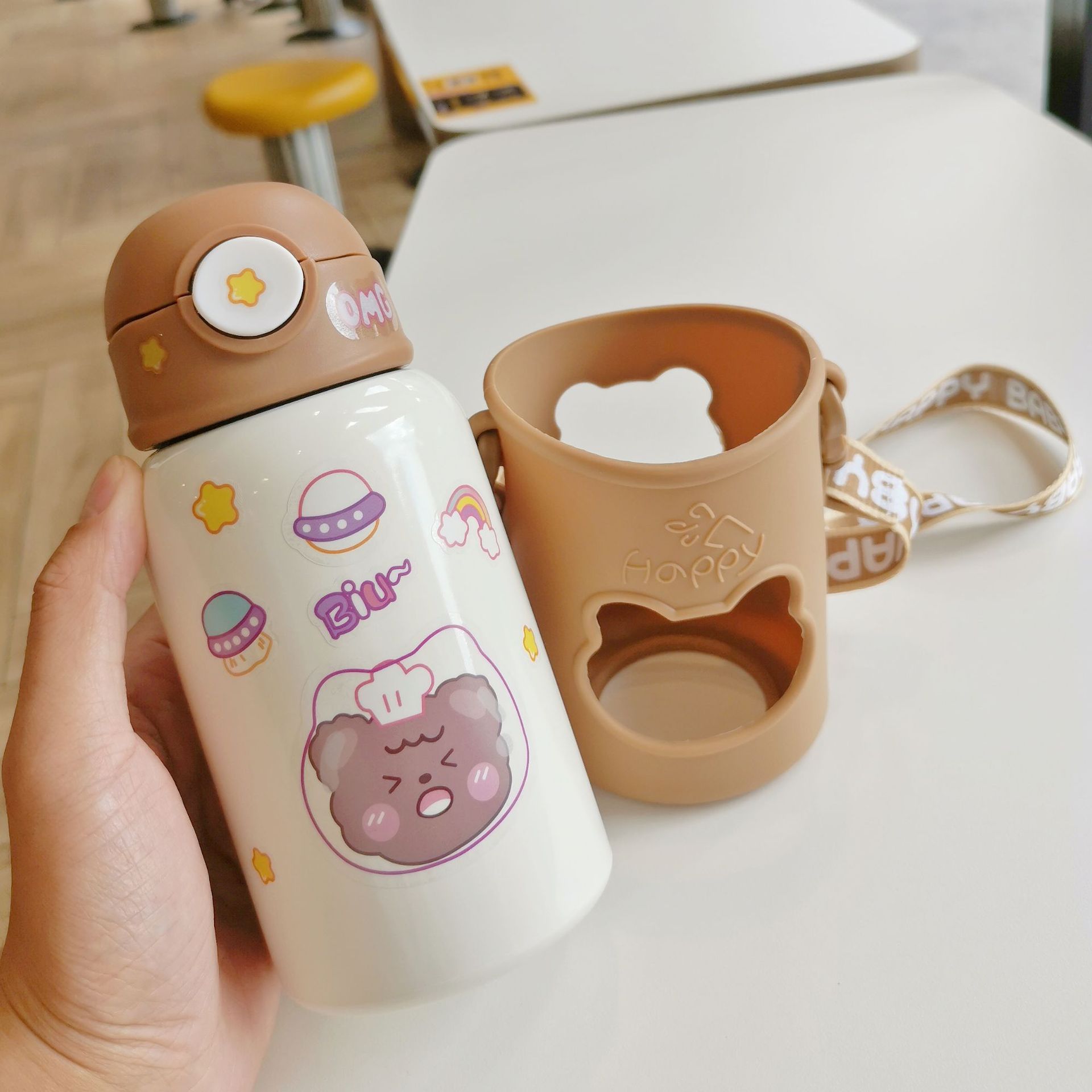 Silicone Case Crossbody Water Cup with Straw Children's Kettle