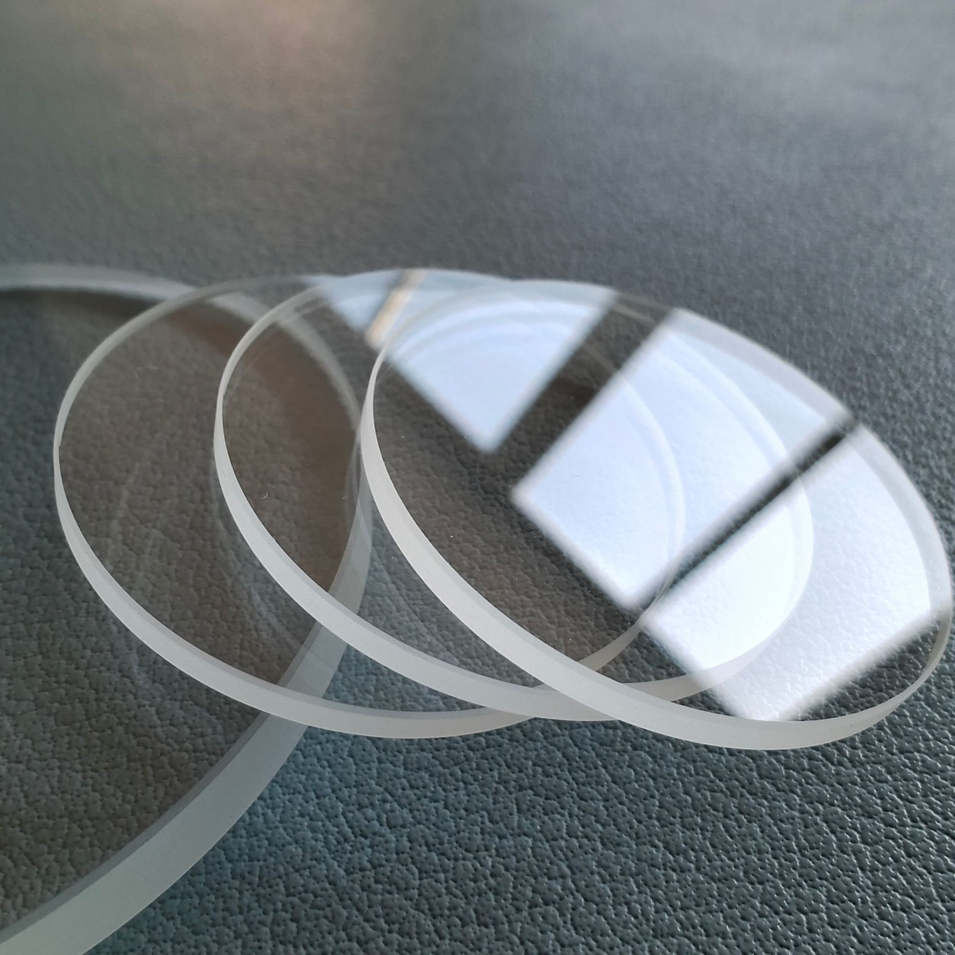 工厂加工定制小圆形玻璃镜片 饰品玻璃镜片 手电筒玻璃盖板