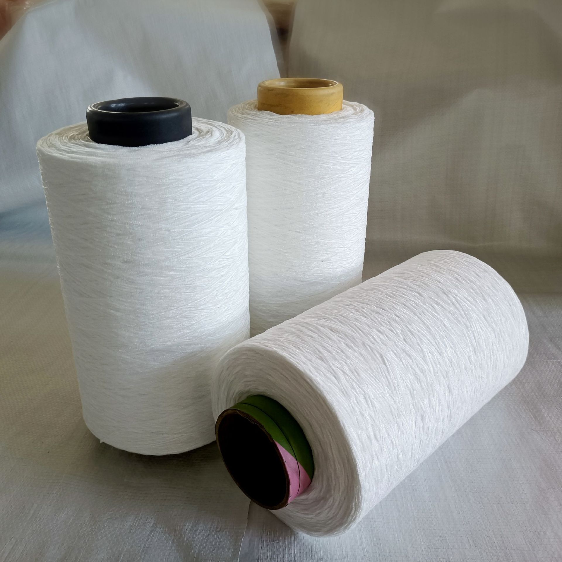 2支 1支超细纤维雪尼尔纱线现货供应各类涤纶雪尼尔纱线