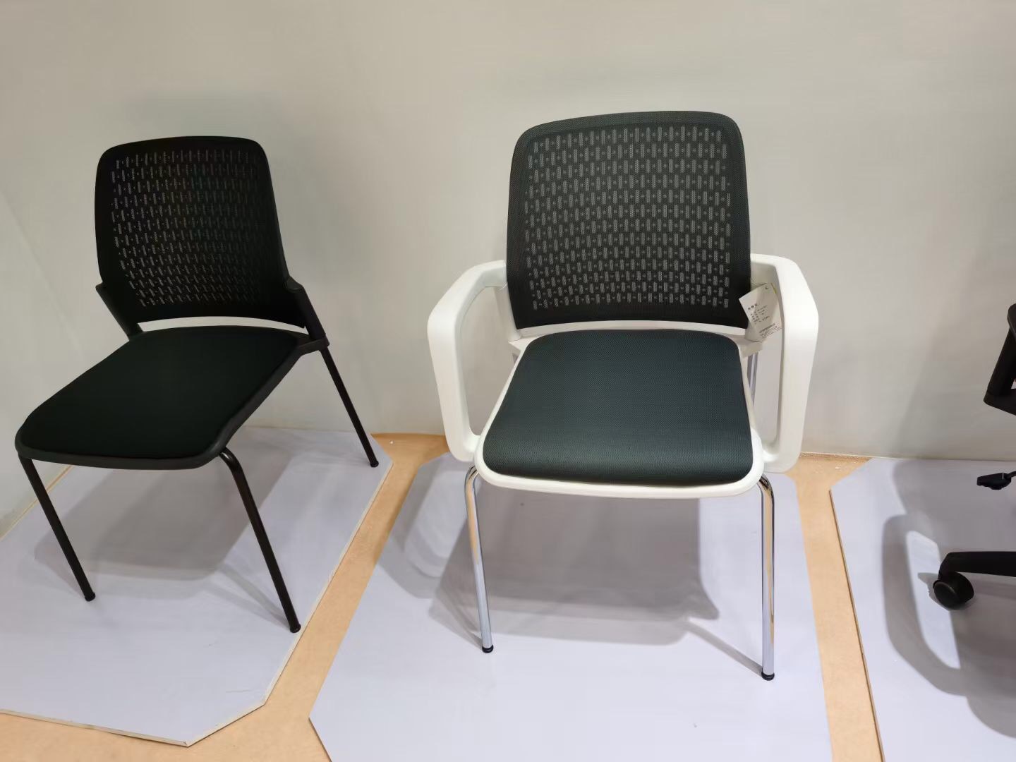 图书馆网背阅览椅休闲椅固定扶手堆叠培训椅会议四脚洽谈椅