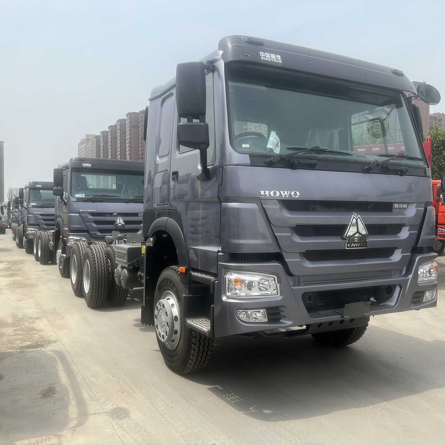 出口非洲二手牵引拖车头 howo10轮半挂卡车头 375马力燃油拖拉机