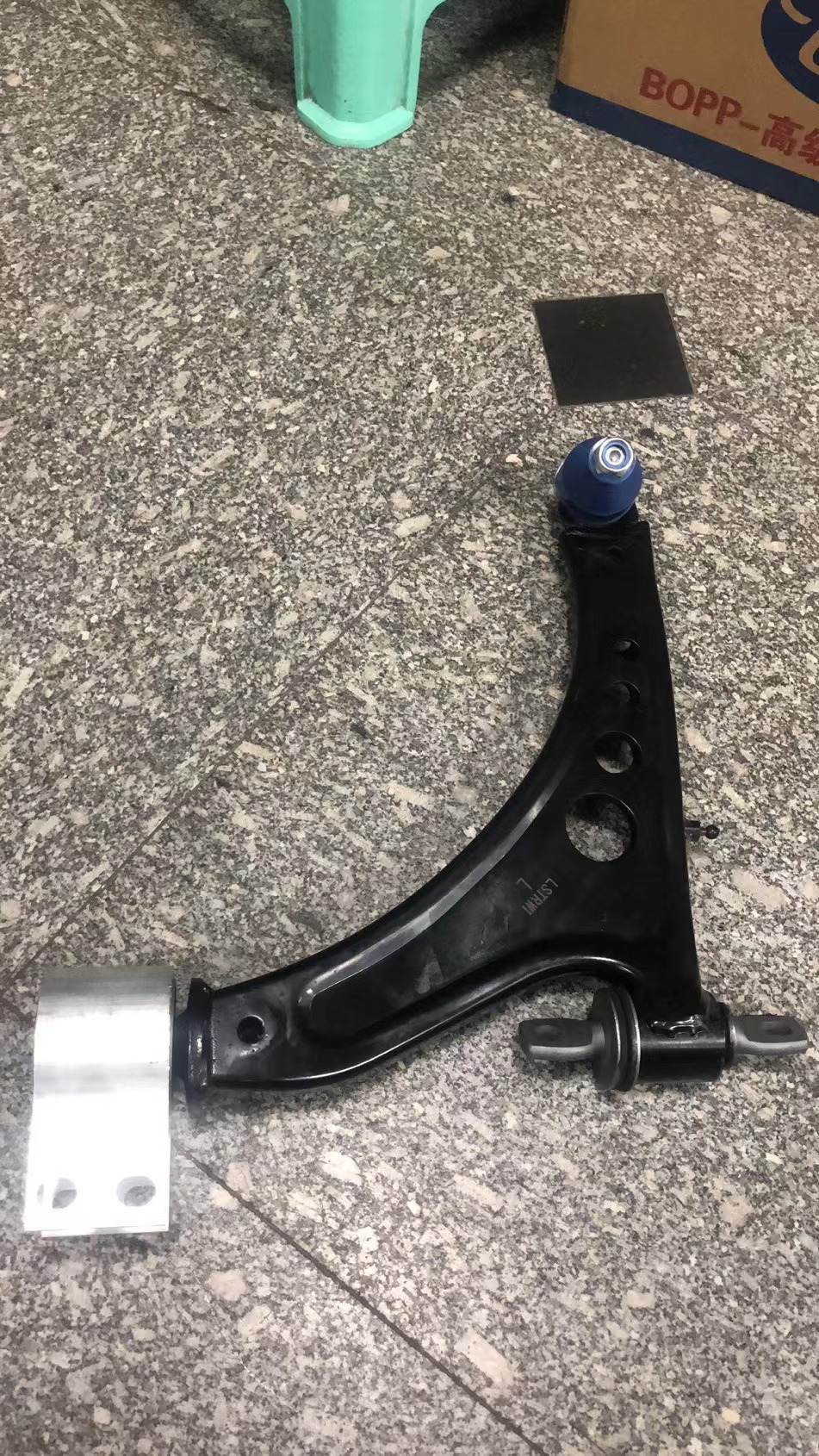 适用17-19雪佛兰迈锐宝xl君越左前三角臂下支臂下悬挂23421068