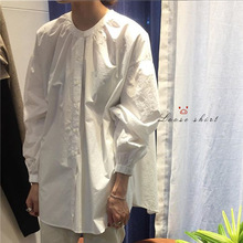韩国chic设计师款极简圆领单排扣松紧袖口宽松长款白色衬衫女