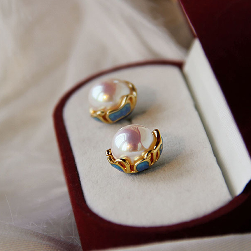 qingdao foreign trade ornament antique earrings 925 silver pearl stud earrings senior sense retro easy matching female special interest earrings