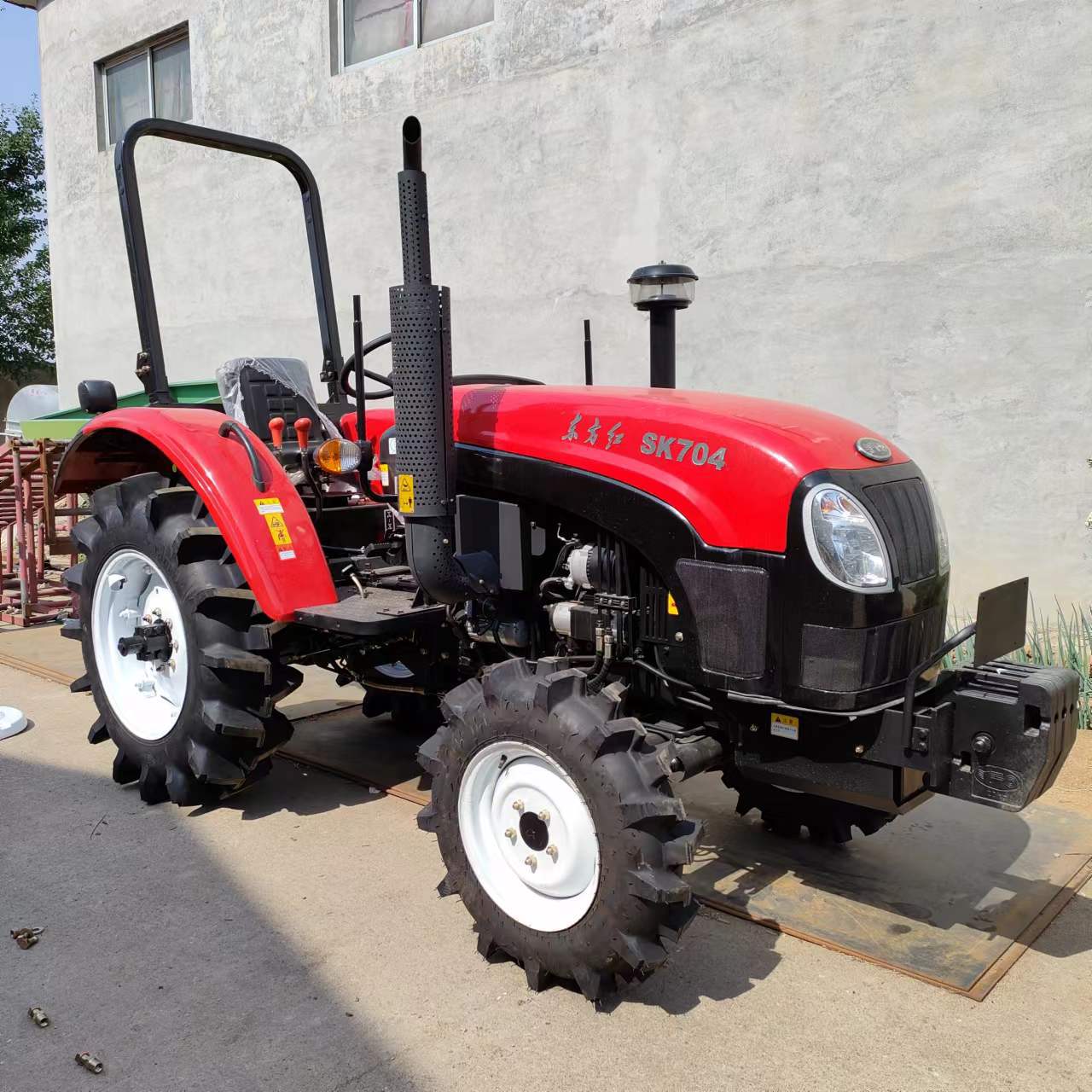 东方红sk704四轮拖拉机 50马力耕田犁地机 西藏山地用耕地机