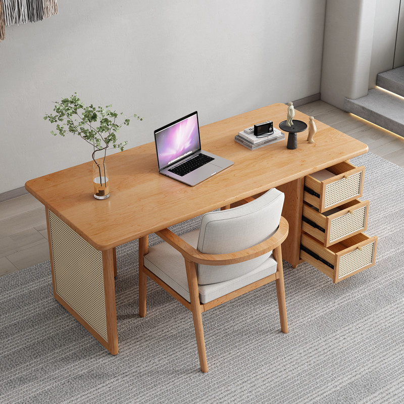 室内木桌子图片