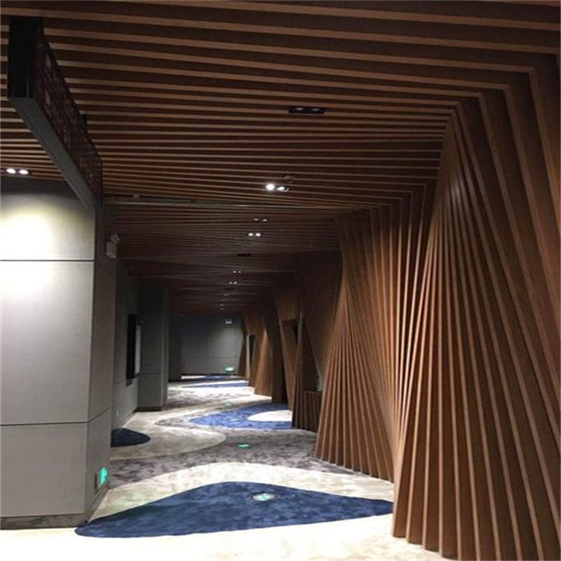 厂家直供 酒店过道吊顶造型铝方通 木纹弧形铝方通天花 售楼部