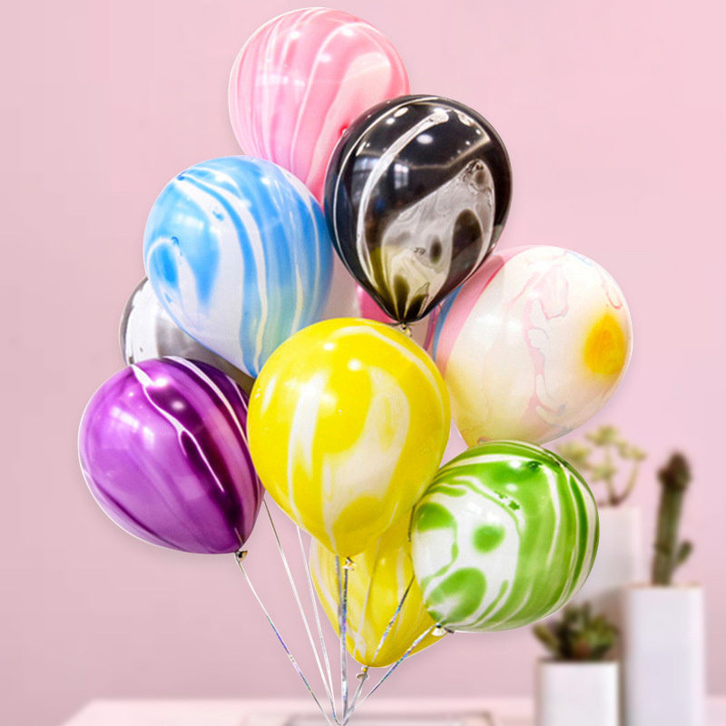 网红跨年气球放飞心愿爱心气球爆款氦气心形庆典新年气球儿童摆摊