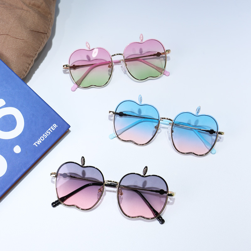 苹果眼镜儿童太阳镜女童防紫外线创意特别宝宝潮男孩搭配墨镜时尚