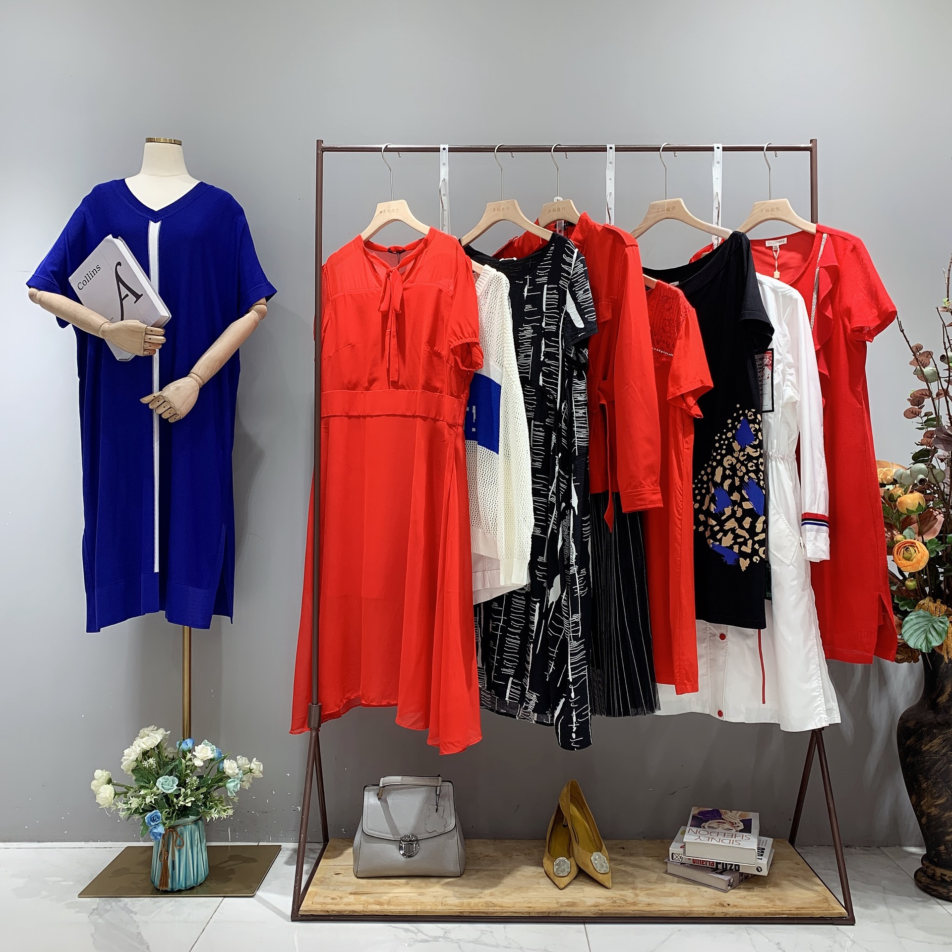 珂雯娜休闲连衣裙中淑大码品牌女装尾货品牌折扣女装直播一手货源