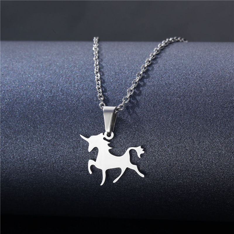 New Auspicious Tianma Necklace Fashion Stainless Steel Pendant Clavicle Chain Women's Simple Temperament Unicorn Necklace Ornament