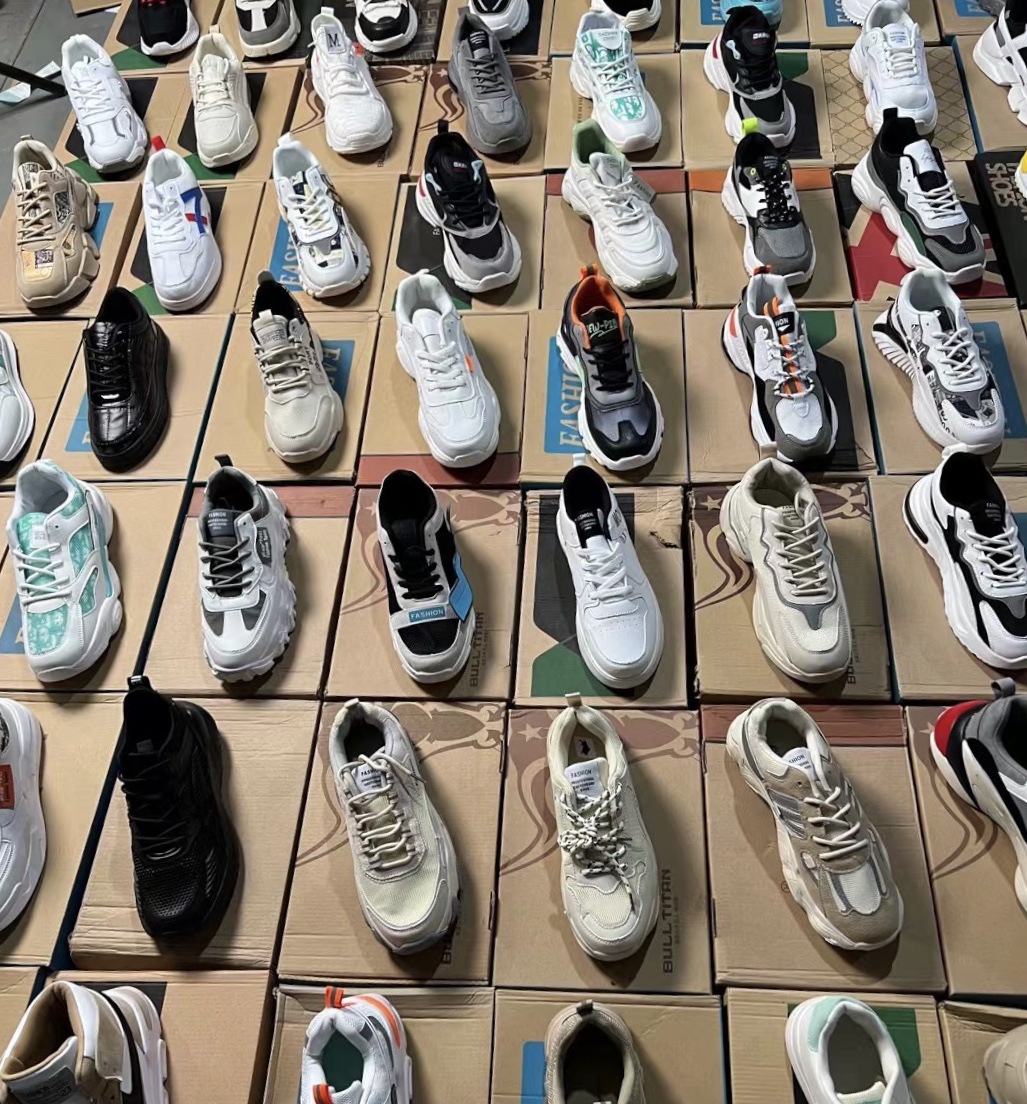 福建莆田大厂尾货鞋批发男士运动鞋便宜批发夜市地摊鞋江湖跑量鞋