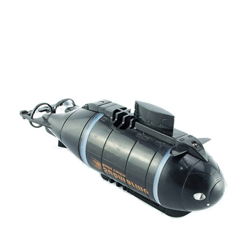 遥控潜水艇男孩
