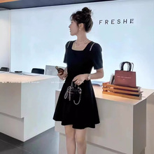 深圳高端女装批发黑色连衣裙2024新款小个子气质露腰高级感小黑裙