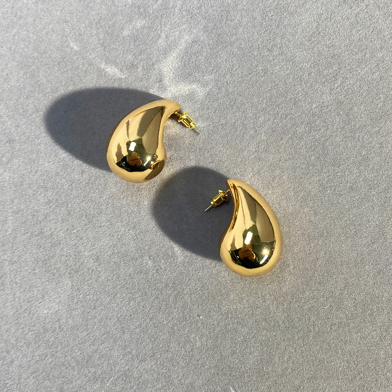 Autumn and Winter Personalized Water Drop Shape Stud Earrings Female Brass Gold Plated Simple Temperament High Sense Frosty Style Earrings Earrings