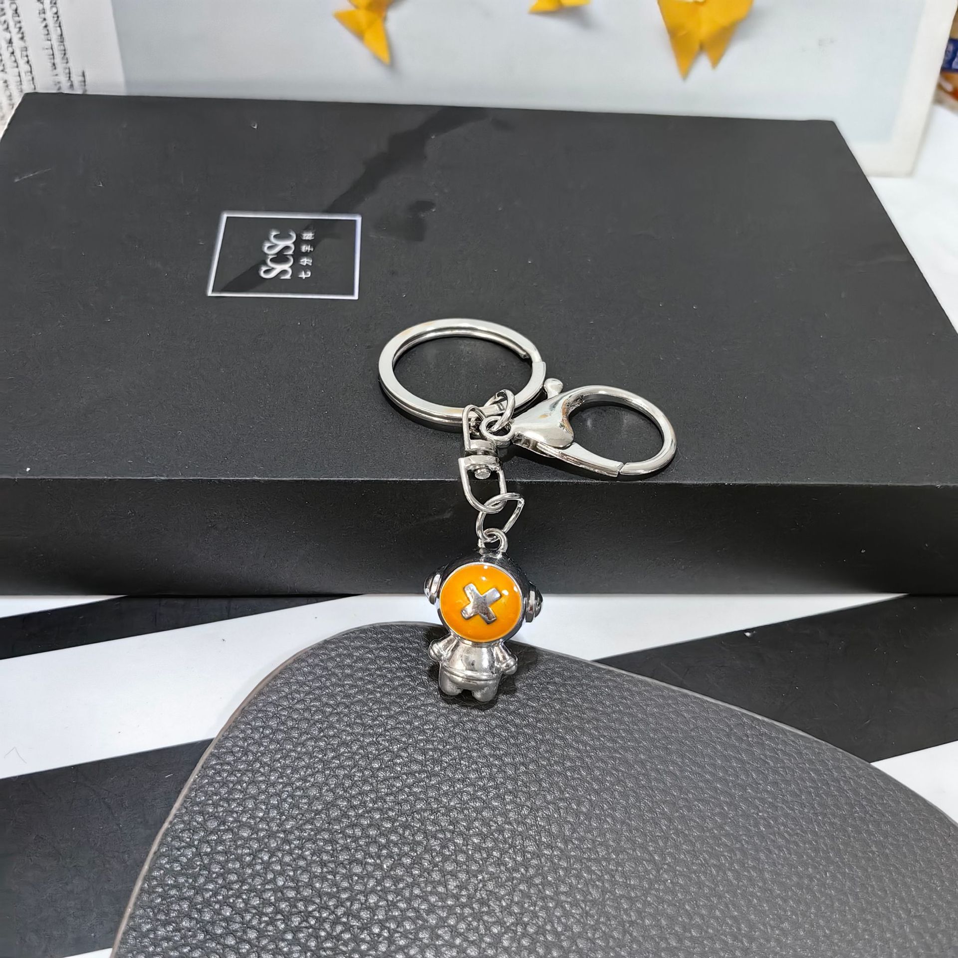 Cross-Border New Addition and Subtraction Spaceman Keychain Online Celebrity Astronaut Cartoon Cute Key Chain Hanging Jewelry