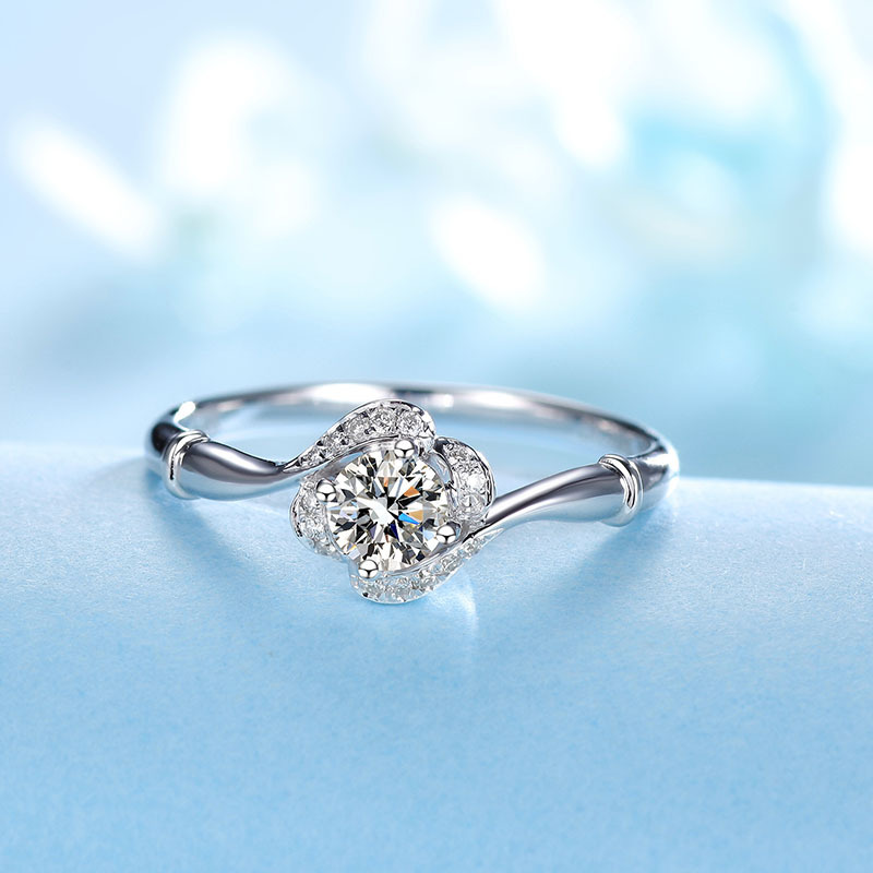 幸福久久gia证书钻戒女白18k金钻石戒指定制群镶简约结婚定婚戒