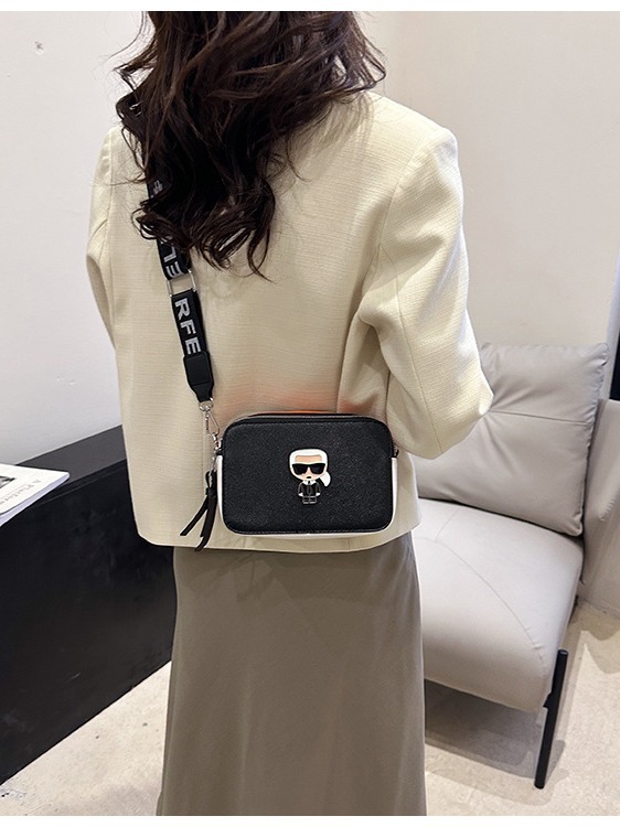 Trendy Fashion 2024 Spring New Korean Style Versatile Camera Bag Color Matching Wide Shoulder Strap Shoulder Messenger Bag Printed Fashion