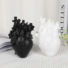 跨境热卖黑白心脏花瓶创意心脏造型家居桌面装饰树脂工艺品批发