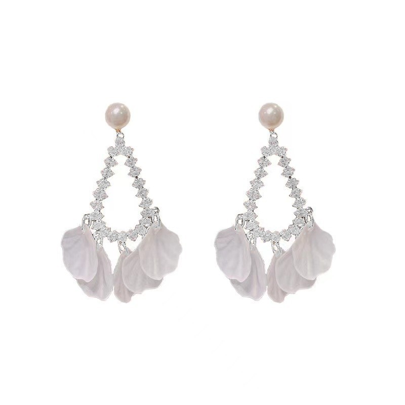 Fairy Temperamental Versatile Zircon Water Drop Petal Fringed Earrings Eardrops Female Ins Trendy Light Luxury Advanced Special-Interest Earrings