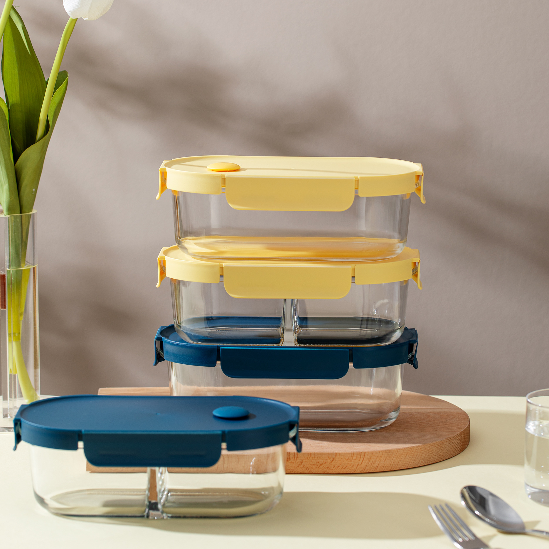 现货批发玻璃饭盒微波炉加热分隔保鲜盒带盖汤碗上班族密封便当盒