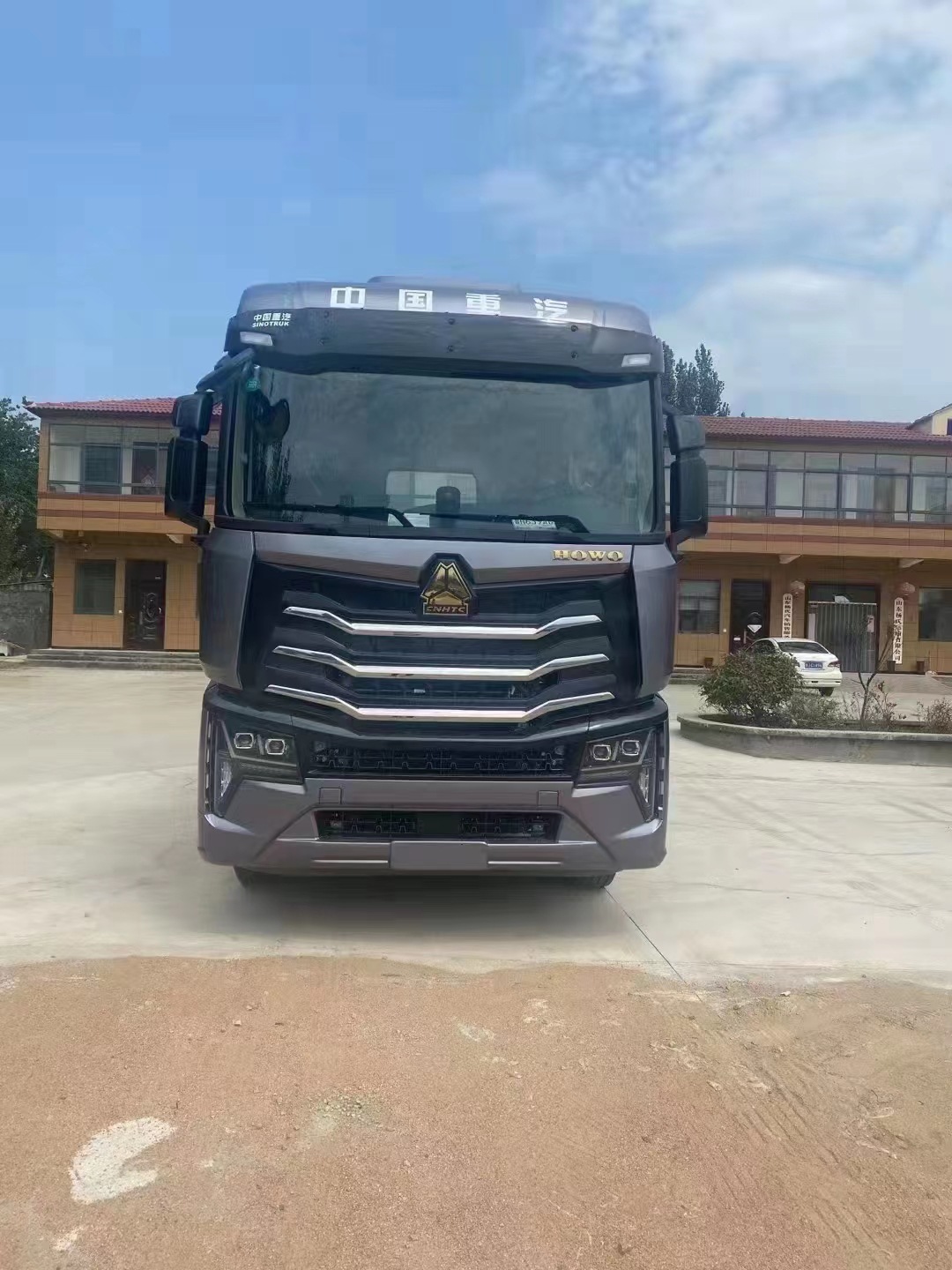 中国重汽国六豪沃max无忧换挡变速箱6x4牵引车库存车18953179828