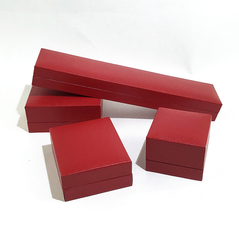 SOURCE Factory Red Leather Paper Flip Jewelry Box Gold Ornament Bracelet Box Oblique Plaid Right Angle Box