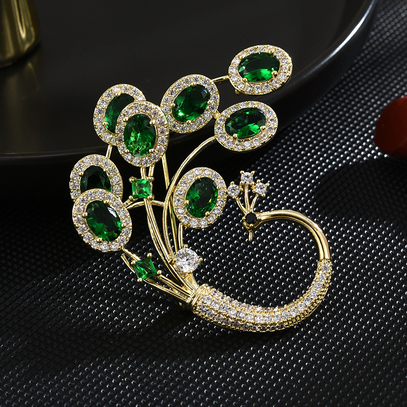 翡翠祖母精致高档孔雀胸针女小众设计轻奢百搭西装别针防走光胸花