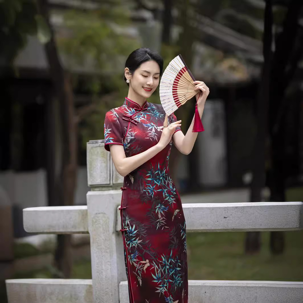 老上海旗袍雍容高贵高级长款民国风女2024新款春夏日常竹子图画