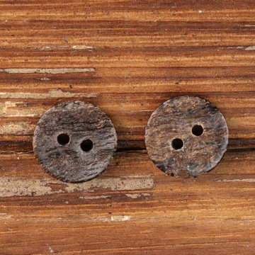 粗糙面天然真牛角牛皮纽扣不规则纹理两眼衬衫扣子男士春夏款复古