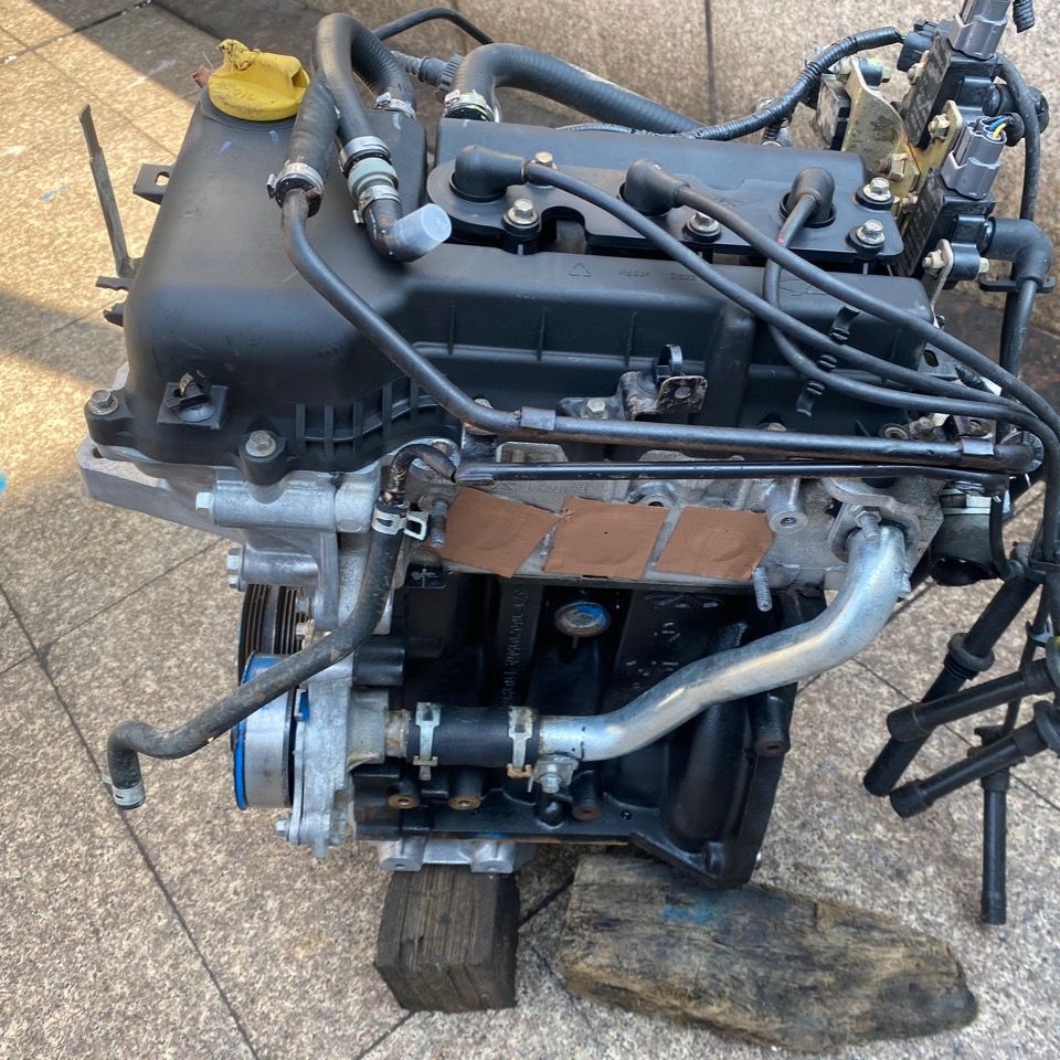 奇瑞 瑞麟m1 a1 旗云1 1.0排量 sqr371f 发动机总成 变速箱