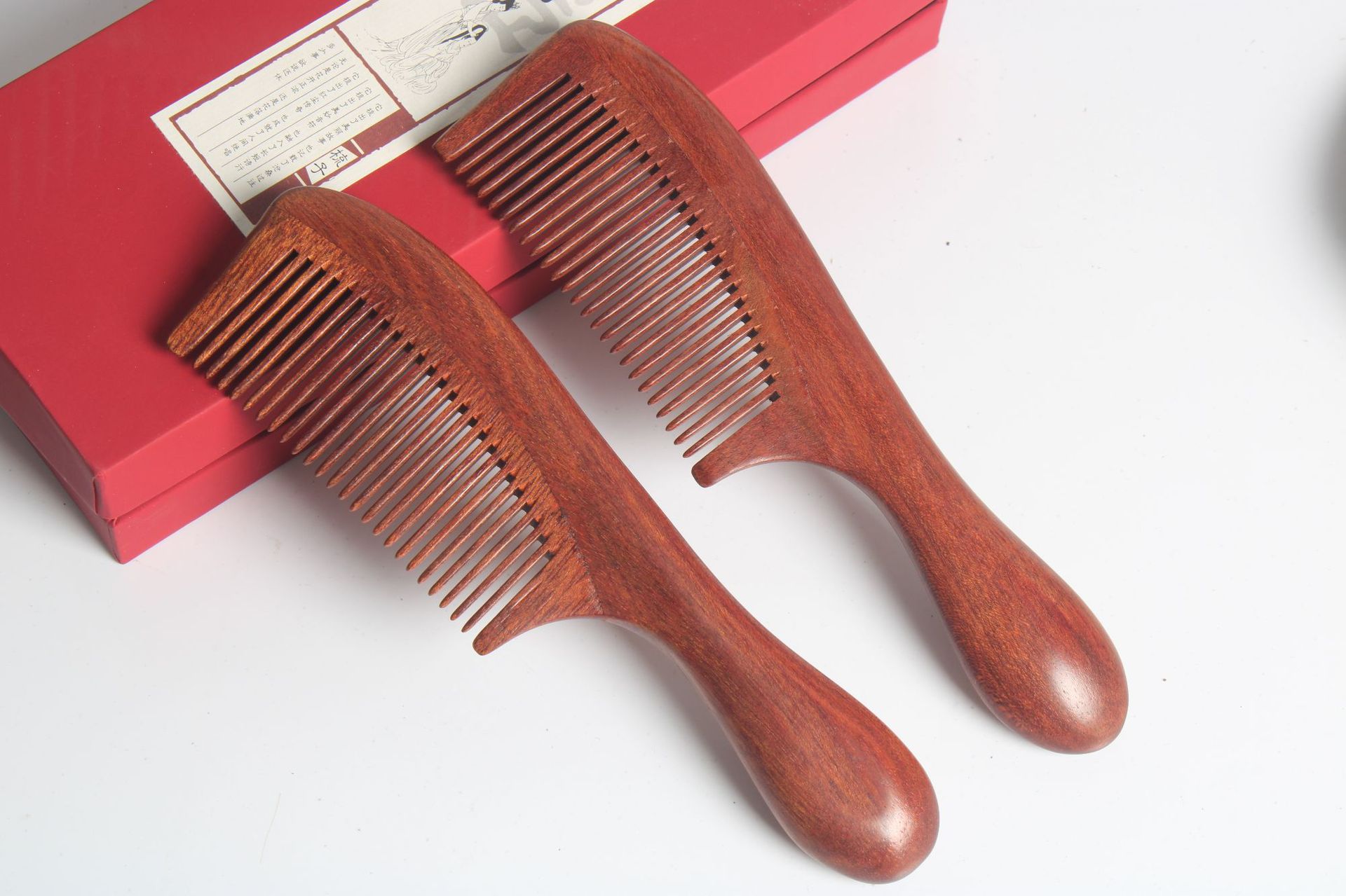 工厂批发血檀木梳子小叶紫檀美发梳大号鼓柄檀木梳