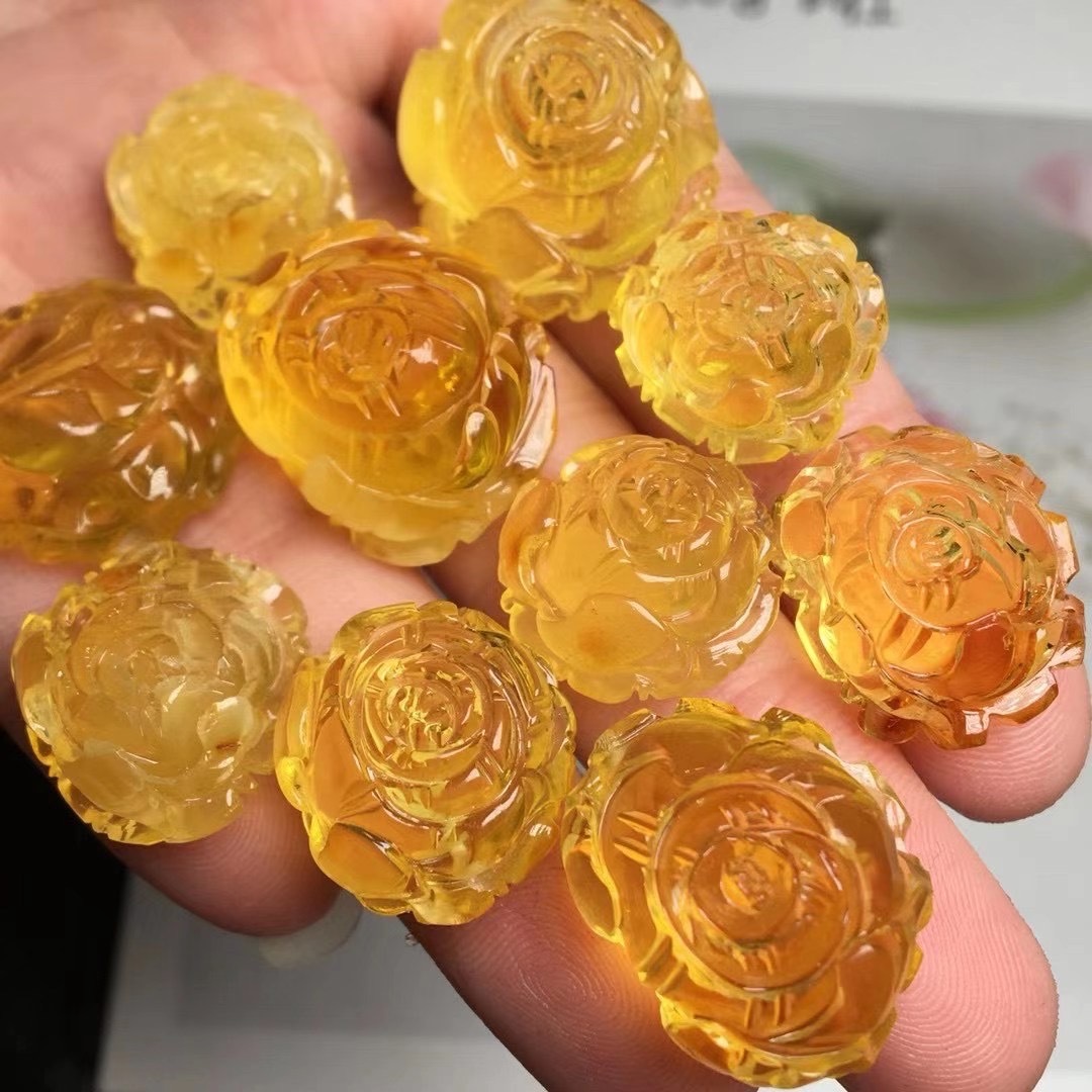 批发天然精美蜜蜡牡丹花吊坠 雕工精细 diy 琥珀蜜蜡工厂直供
