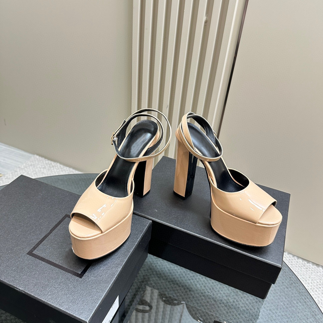 恨天高时装凉鞋2024春夏新款漆皮鱼嘴防水台露趾粗跟脚踝扣带女鞋