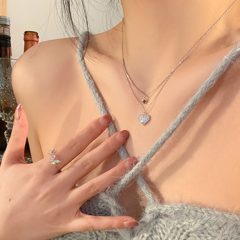 Sweet and Small Shiny and Lovely Double-Layer Necklace for Women Light Luxury Minority Advanced Design Clavicle Chain