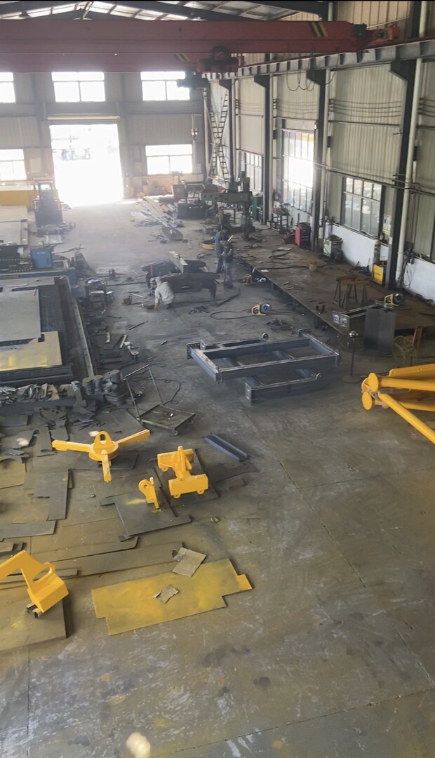 生产定制钢卷吊具电动卧卷夹钳旋转卧卷夹具吊钢卷的吊具卷板吊具