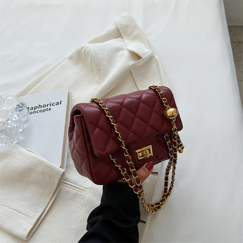 Classic Style Rhombus Chain Bag 2022 New Fashion Crossbody Small Golden Balls Bag Retro Twist Lock Shoulder Bag Foreign Trade