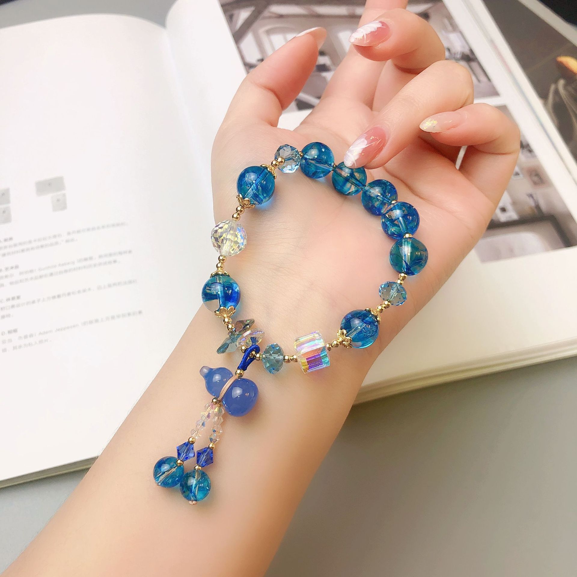 蓝色显白凤羽幽灵手链女单圈玉髓葫芦奥地利水晶手串手工饰品串珠