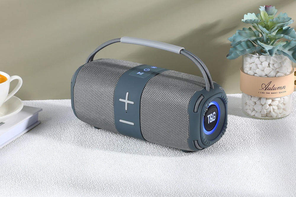 New Tg668 Outdoor Portable Wireless Bluetooth Speaker Portable Subwoofer High-Power War Drum Stereo Sound