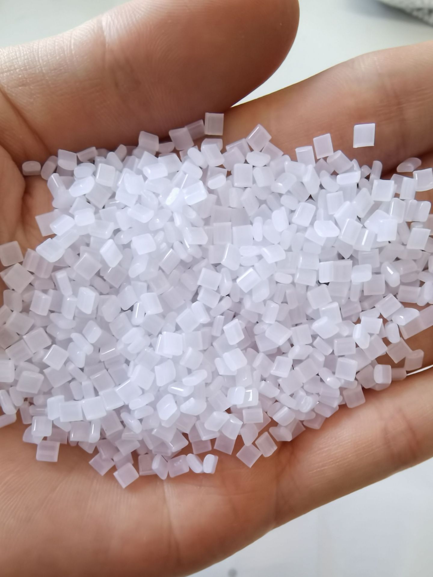 聚碳酸酯pc光扩散 透明蓝底 阻燃v2灯罩灯具灯管灯头塑胶原料