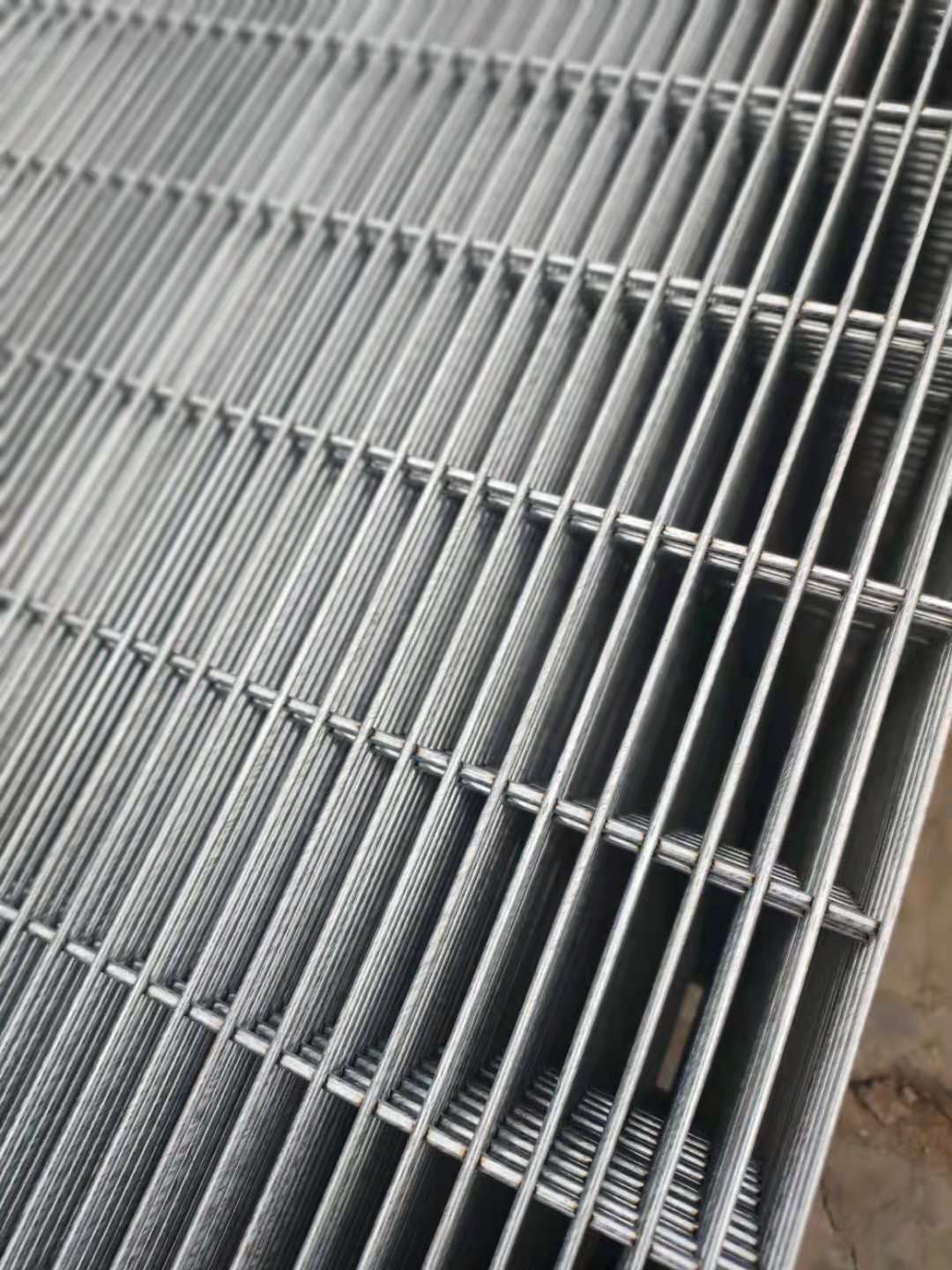 358密目网密目防盗网监狱看护防攀爬网热镀锌防护网厂家现货供应