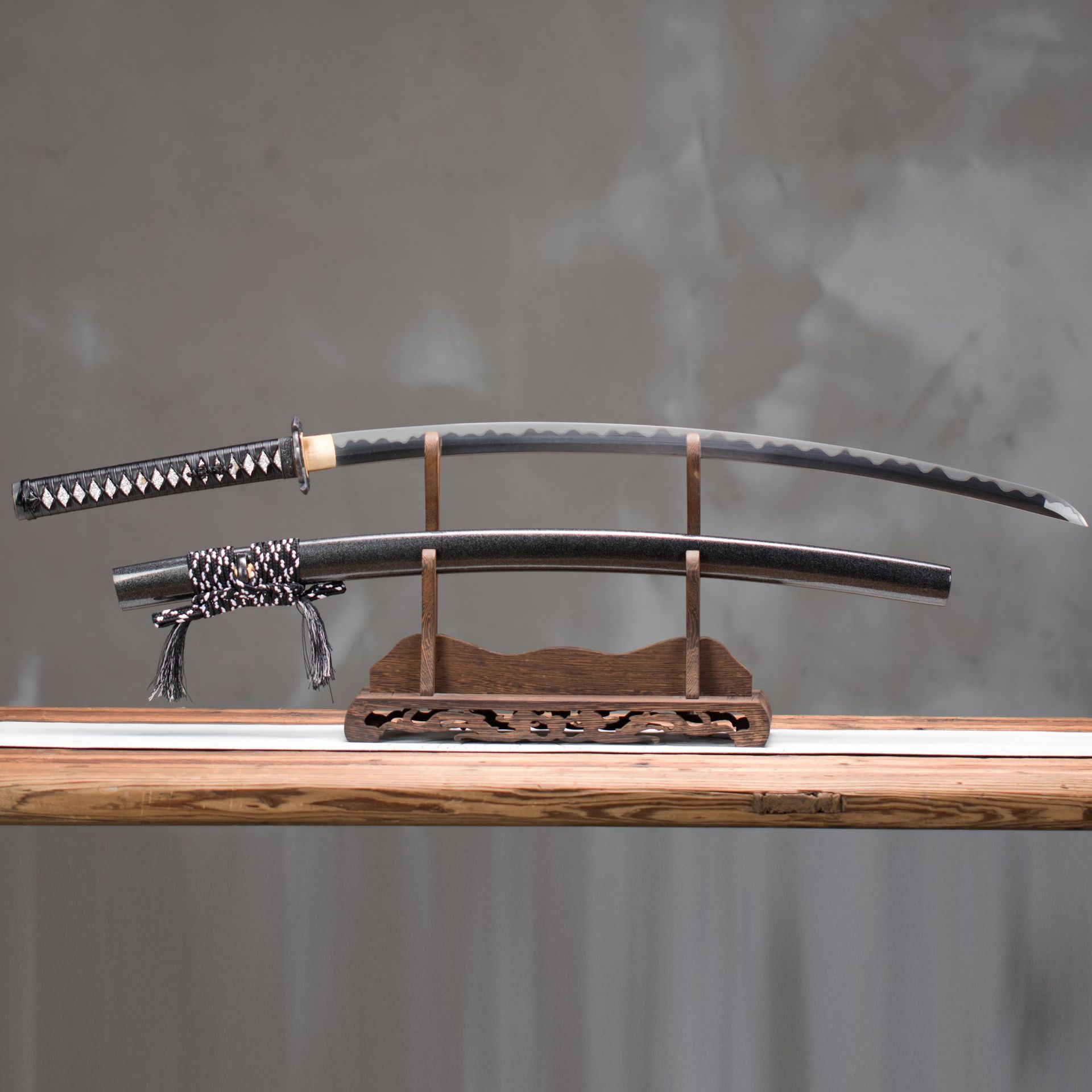 龙泉市刀剑高锰钢手工锻打日本指挥刀防身宝剑一体太刀收藏未开刃