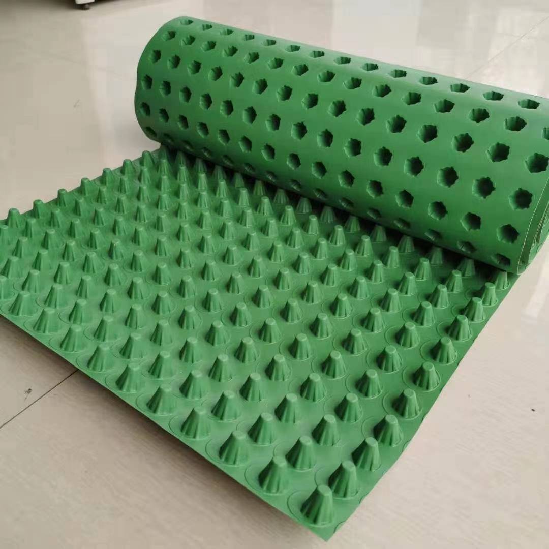 建筑工地隧道用塑料疏水板厂家 车库顶板屋顶绿化pe30绿色排水板