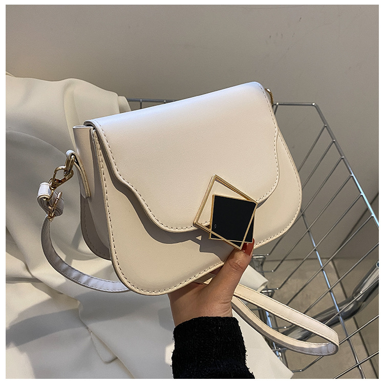 Fashion Crossbody Bag Women's 2022 Spring New Fashionable Small Square Bag Temperament Wild Shoulder Bag Women's Bag Coin Purse